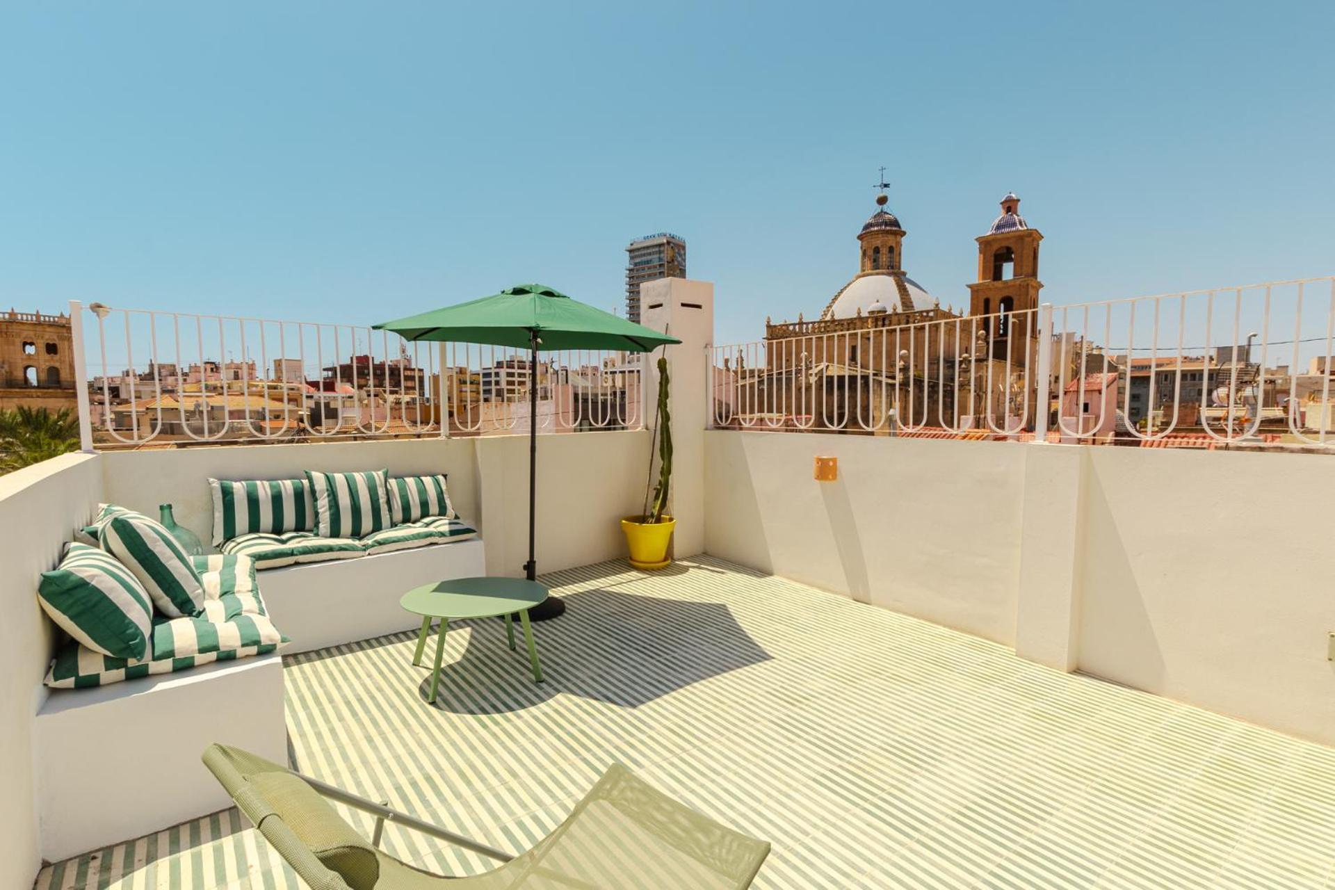 Penthouse With Breathtaking Views Of Heart Of Alicante Bagian luar foto